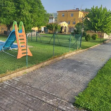 Vacacional Nogueras Holiday home *